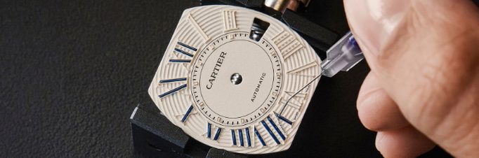 Cartier Roadster dial with Roman numerals
